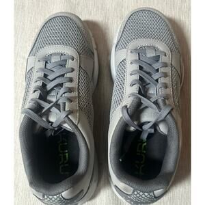 Kuru Quantum 2 Mens Size 9.5 Wide Gray White Athletic Running Walking Shoes